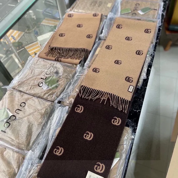 スーパーコピー グッチ マフラー