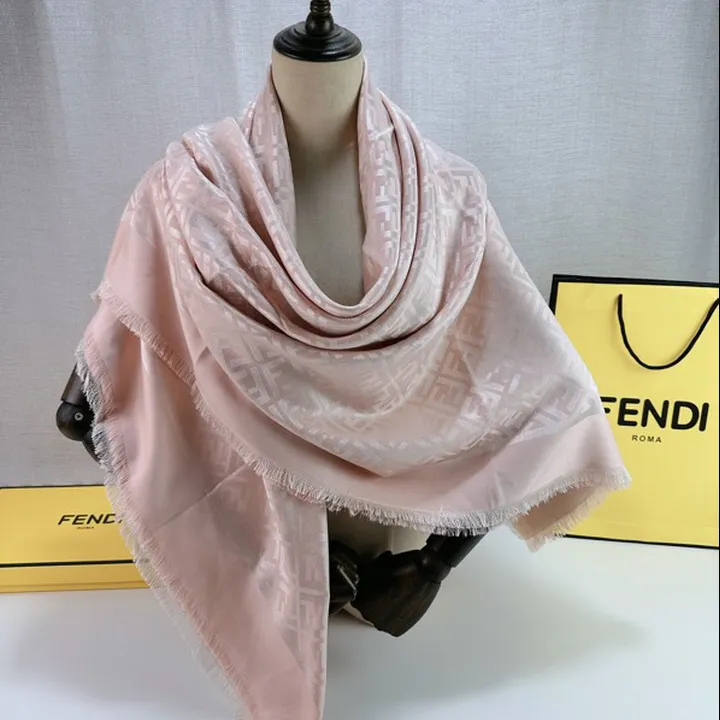 スーパーコピー フェンディ マフラー