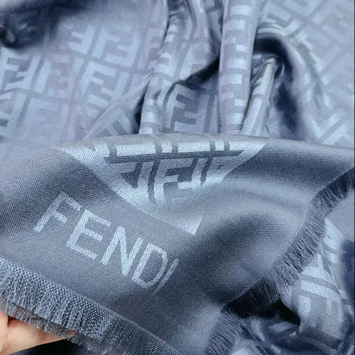 スーパーコピー フェンディ マフラー