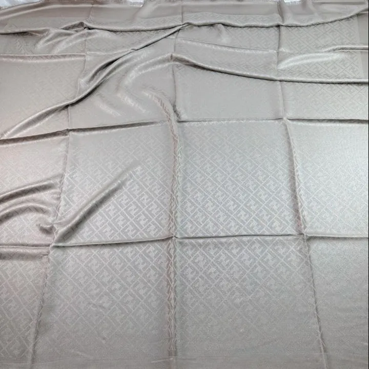 スーパーコピー フェンディ マフラー