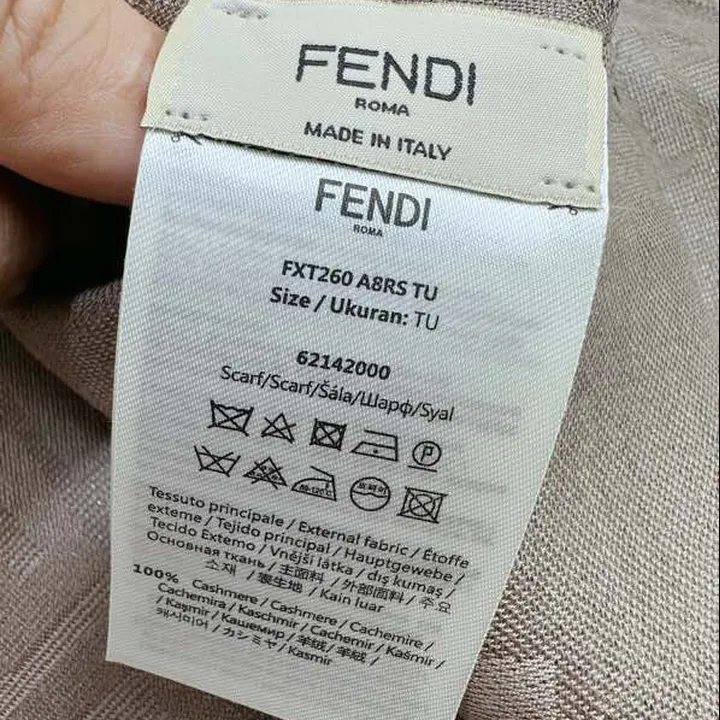 スーパーコピー フェンディ マフラー