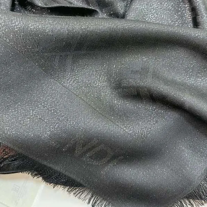 スーパーコピー フェンディ マフラー