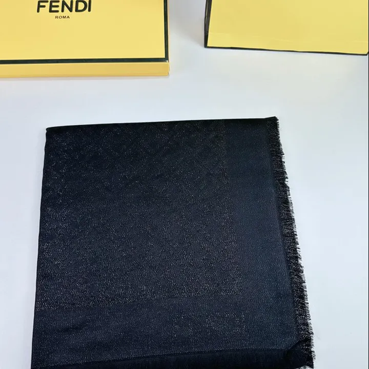 スーパーコピー フェンディ マフラー