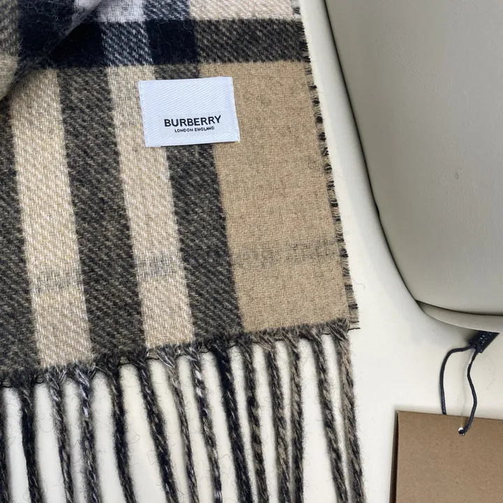 スーパーコピー バーバリー ス マフラー