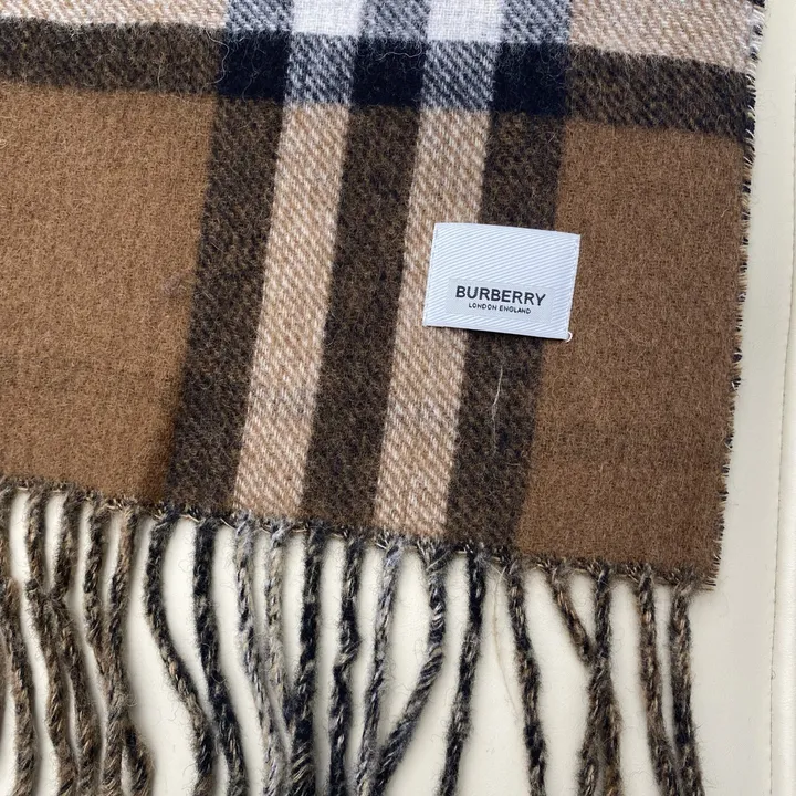 スーパーコピー バーバリー ス マフラー