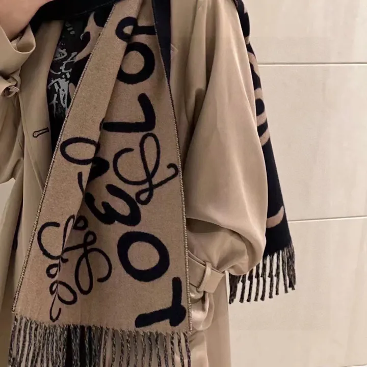 スーパーコピー ロエベ マフラー