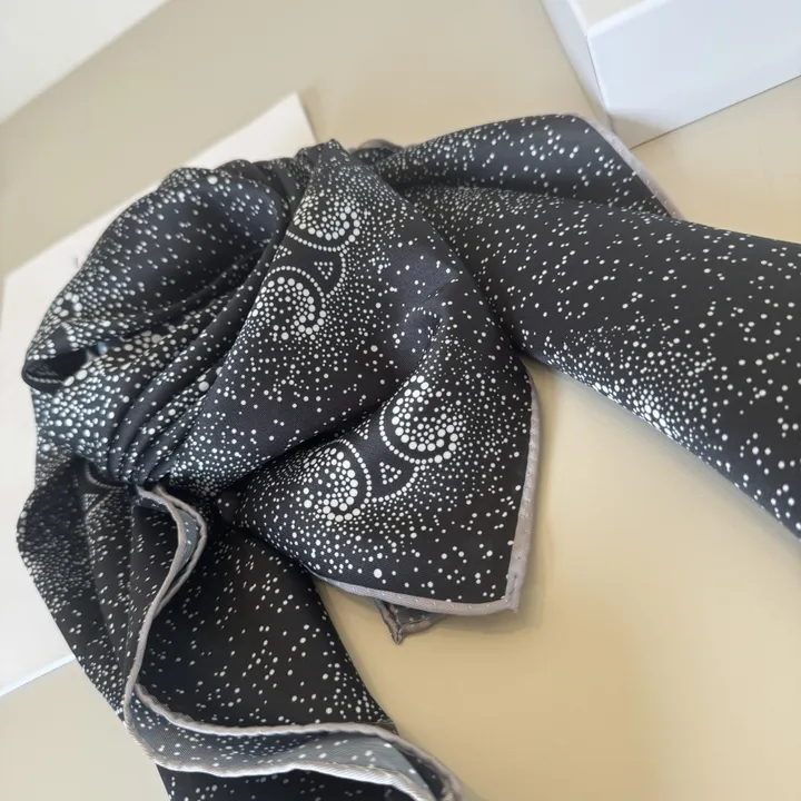 スーパーコピー セリーヌ マフラー