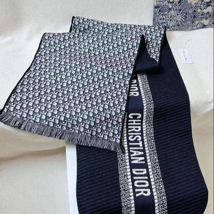 スーパーコピー ディオール マフラー