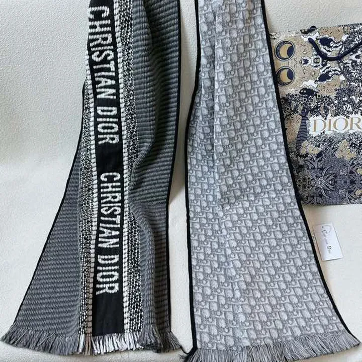 スーパーコピー ディオール マフラー