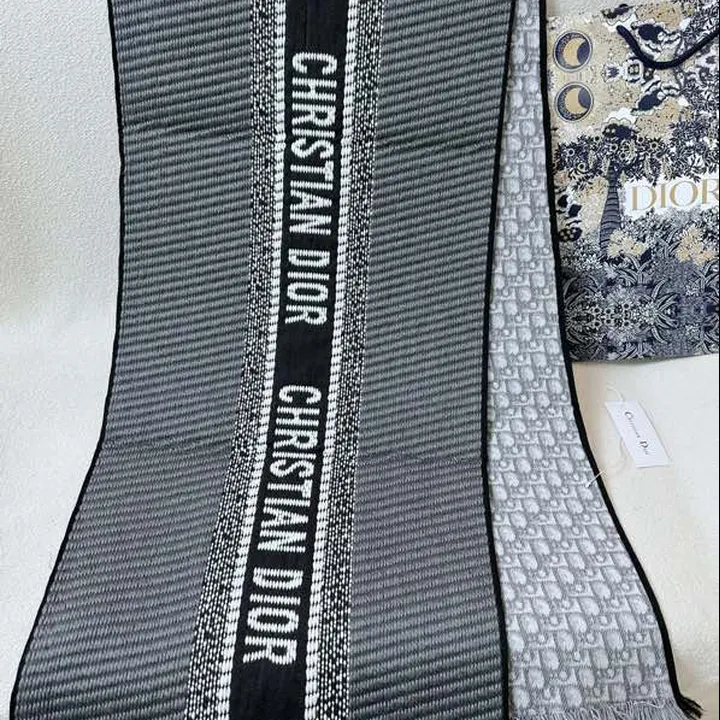 スーパーコピー ディオール マフラー