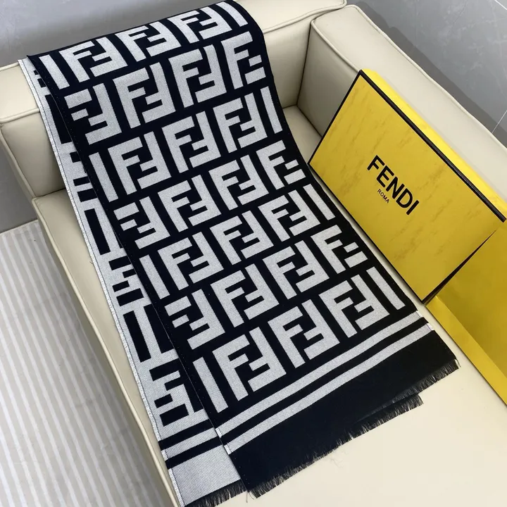 スーパーコピー フェンディ マフラー