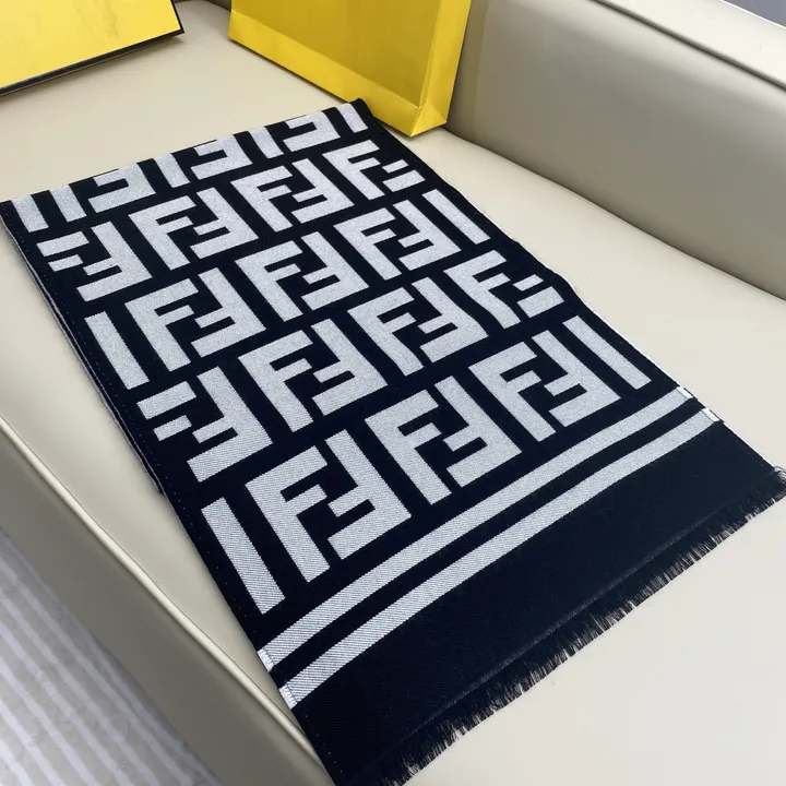 スーパーコピー フェンディ マフラー