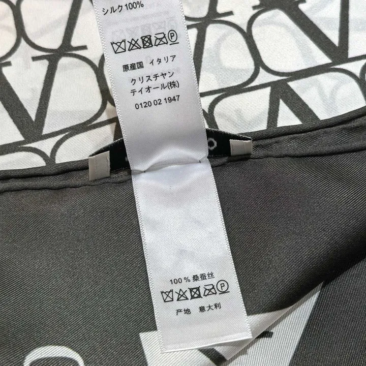 スーパーコピー ヴァレンティノ マフラー