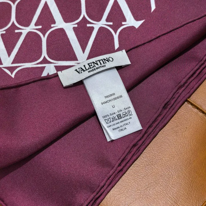 スーパーコピー ヴァレンティノ マフラー