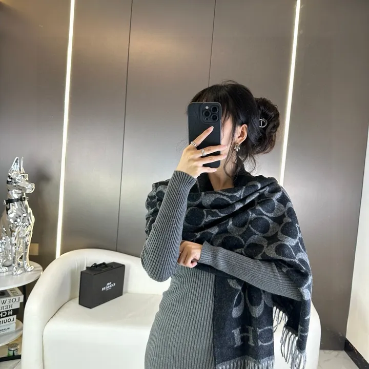 スーパーコピー コーチ マフラー