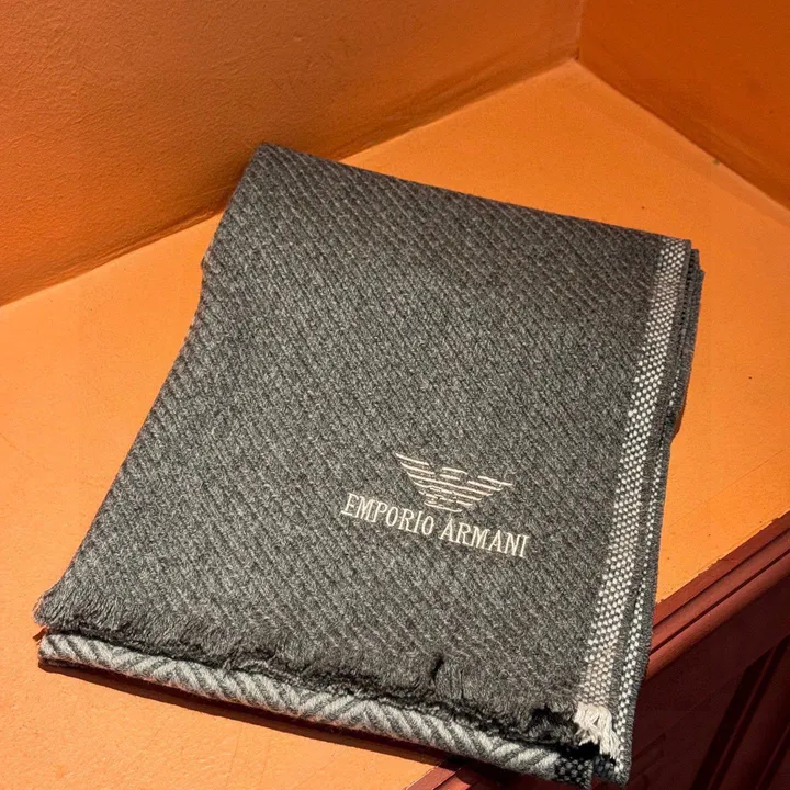 スーパーコピー フェンディ マフラー