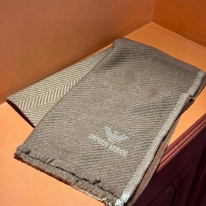 スーパーコピー フェンディ マフラー