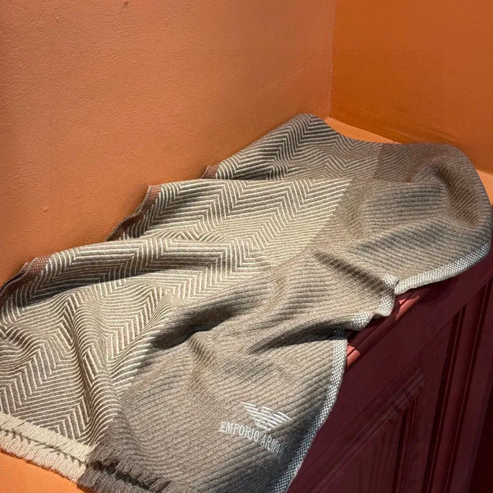 スーパーコピー フェンディ マフラー