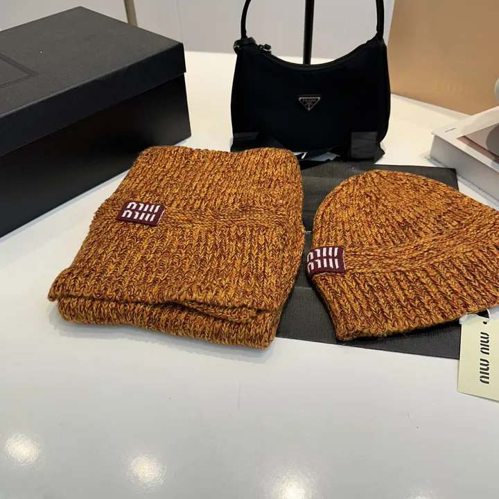 スーパーコピー ミュウミュウ マフラー