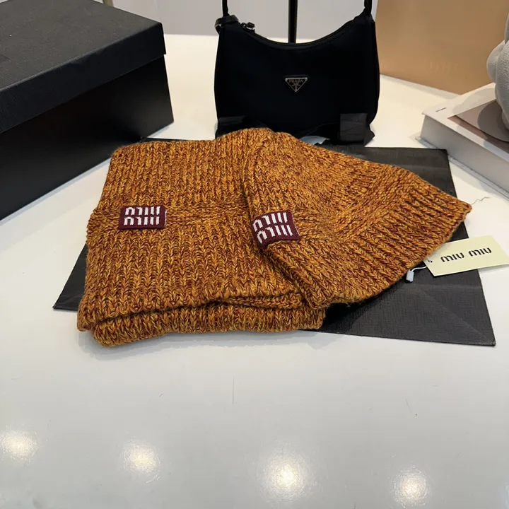 スーパーコピー ミュウミュウ マフラー