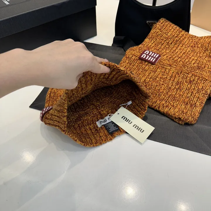 スーパーコピー ミュウミュウ マフラー