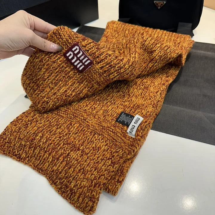 スーパーコピー ミュウミュウ マフラー