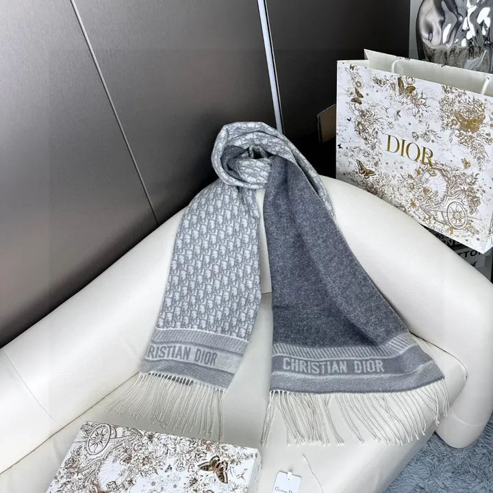 スーパーコピー ディオール マフラー