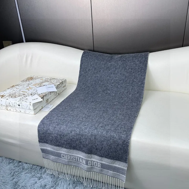 スーパーコピー ディオール マフラー