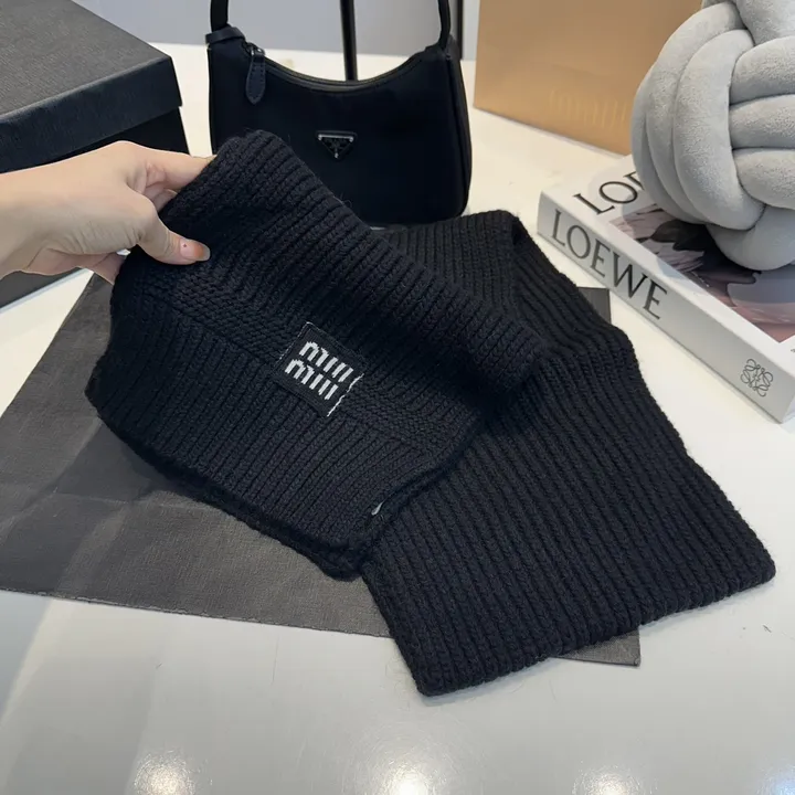 スーパーコピー ミュウミュウ マフラー