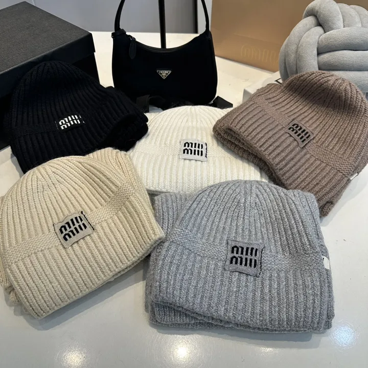 スーパーコピー ミュウミュウ マフラー