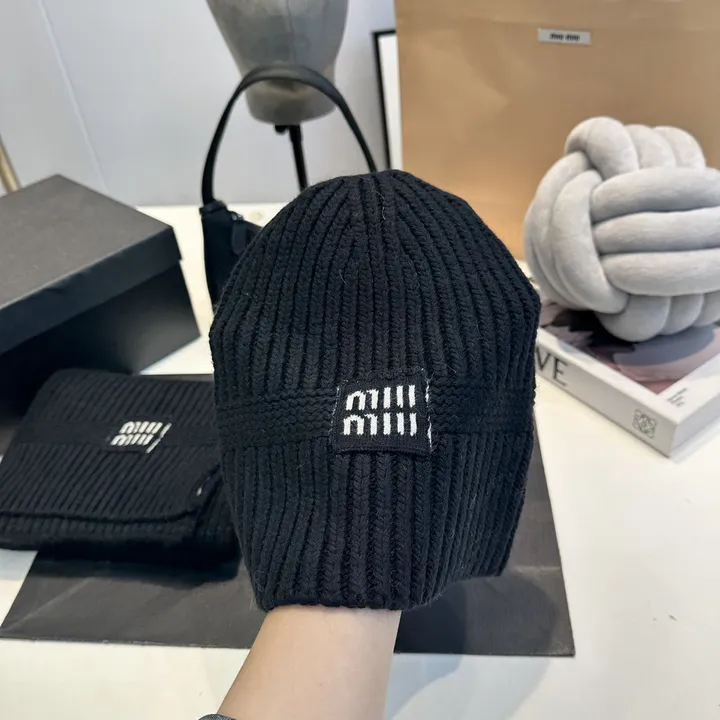 スーパーコピー ミュウミュウ マフラー