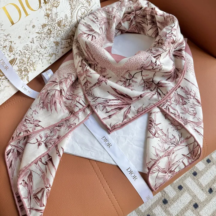 スーパーコピー ディオール マフラー