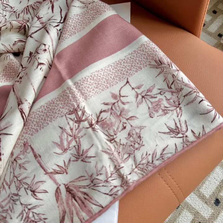 スーパーコピー ディオール マフラー