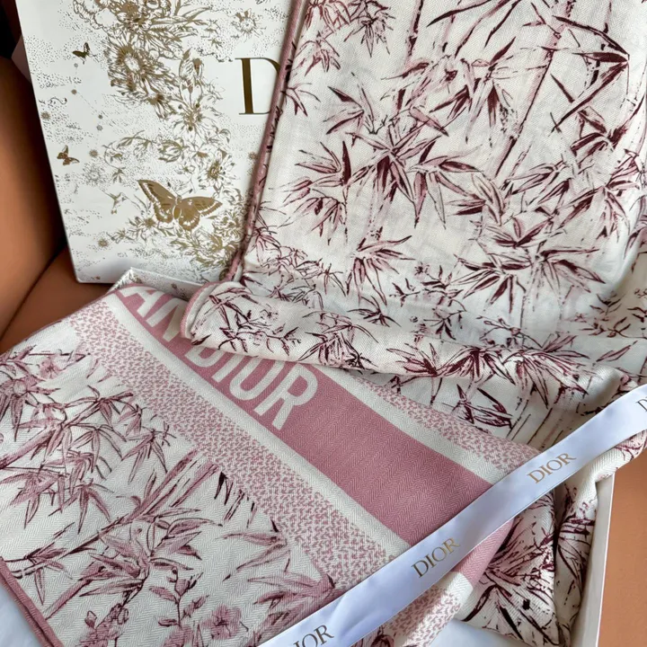 スーパーコピー ディオール マフラー