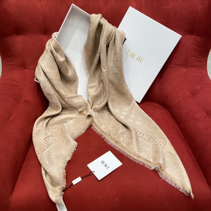 スーパーコピー ディオール マフラー