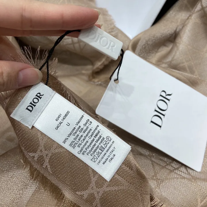 スーパーコピー ディオール マフラー