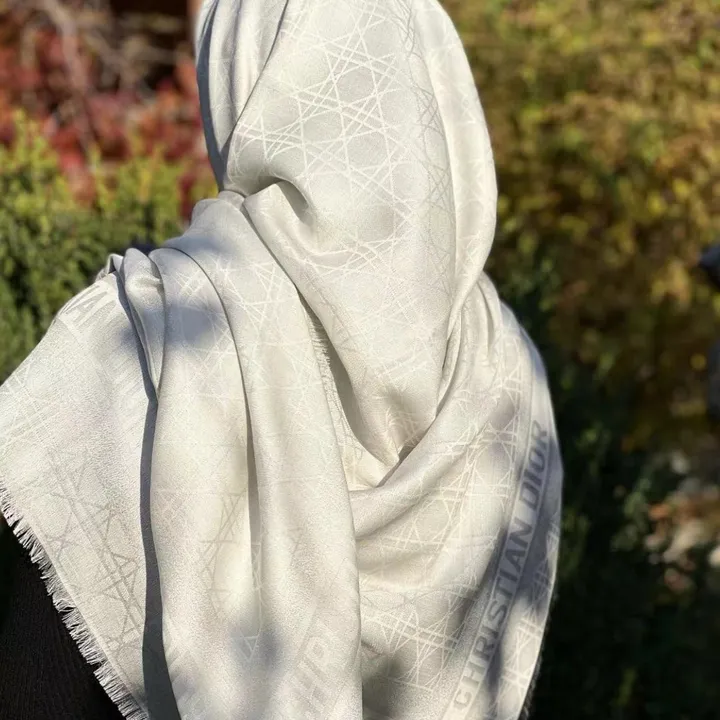 スーパーコピー ディオール マフラー