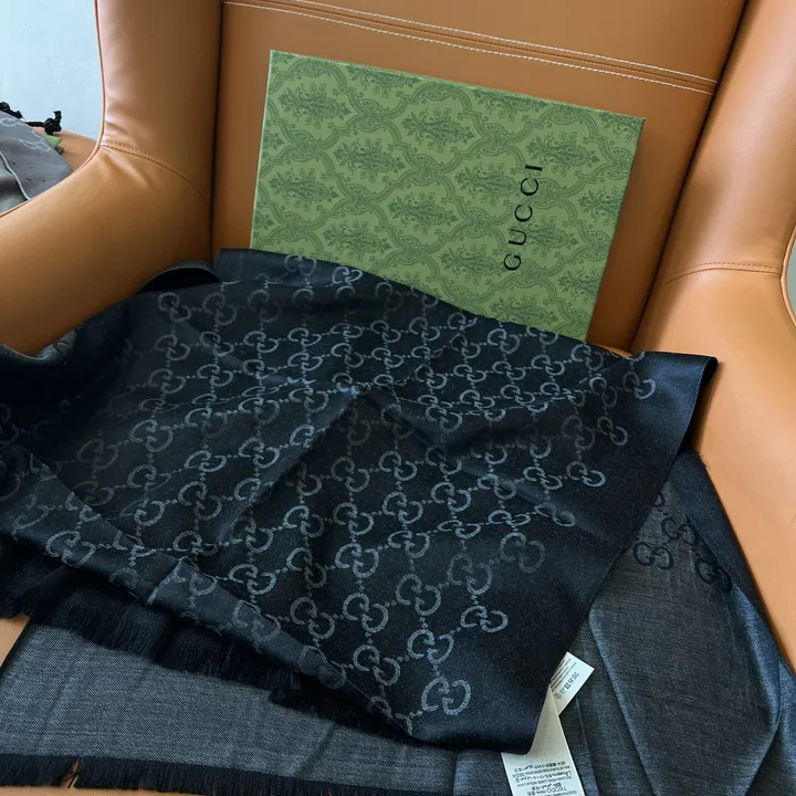 スーパーコピー グッチ マフラー