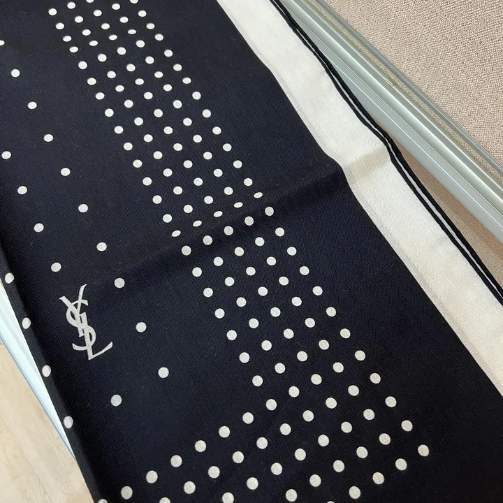 スーパーコピー バレンシアガ マフラー