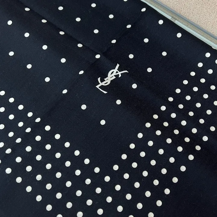 スーパーコピー バレンシアガ マフラー