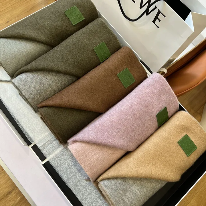 スーパーコピー ロエベ マフラー