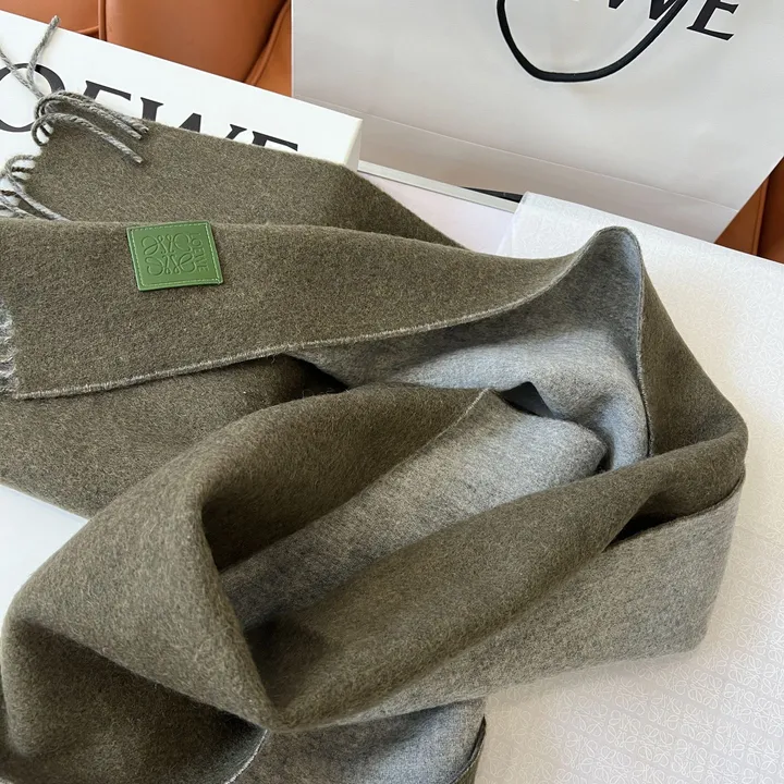 スーパーコピー ロエベ マフラー