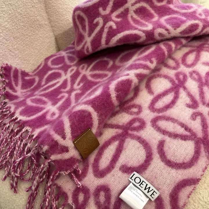 スーパーコピー ロエベ マフラー