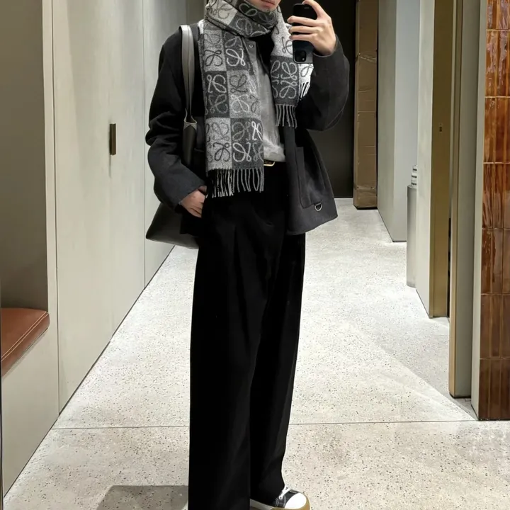 スーパーコピー ロエベ マフラー