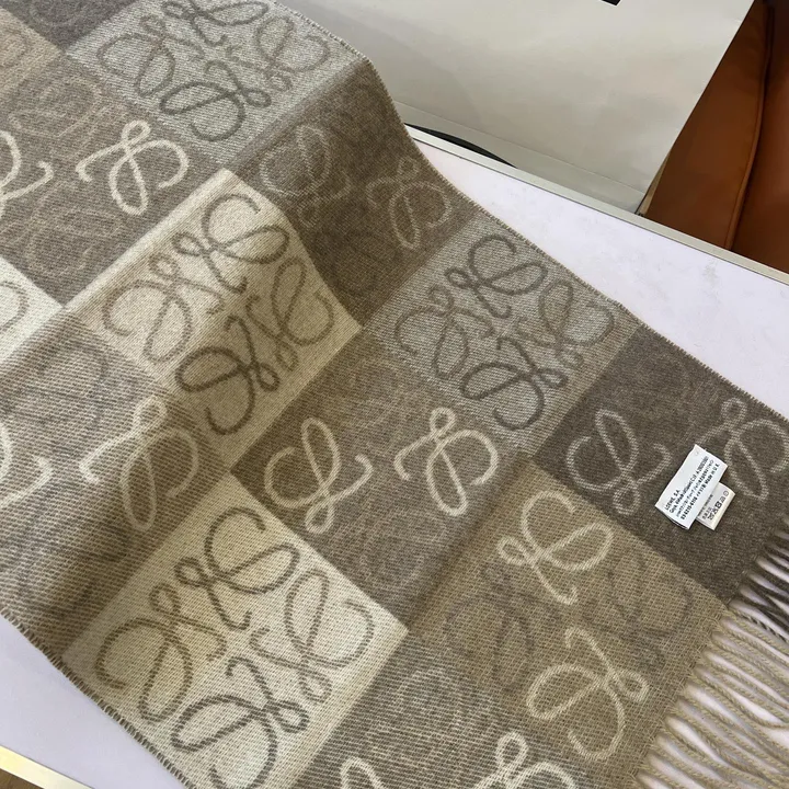 スーパーコピー ロエベ マフラー