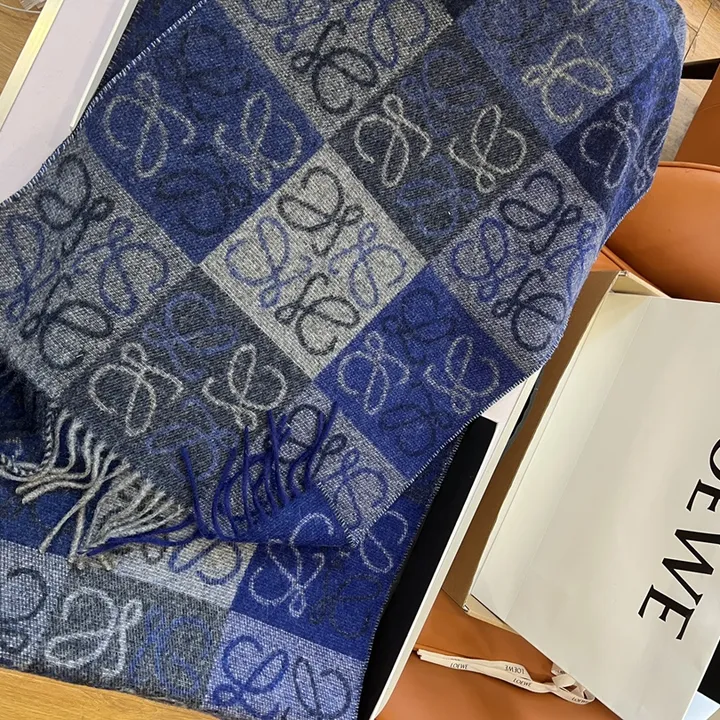 スーパーコピー ロエベ マフラー