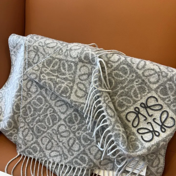 スーパーコピー ロエベ マフラー