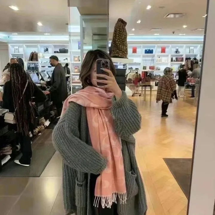 スーパーコピー コーチ マフラー