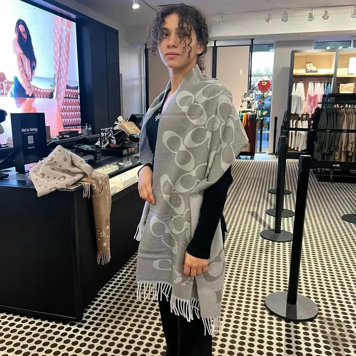 スーパーコピー コーチ マフラー