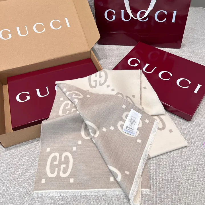 スーパーコピー グッチ マフラー